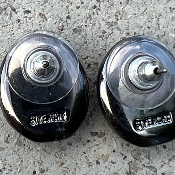 Givenchy Stud earrings - Picture 2 of 9